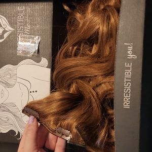 Medium brown 20 inch 9 piece clip in hair extensions